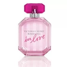 Victoria`s Secret Bombshell in Love